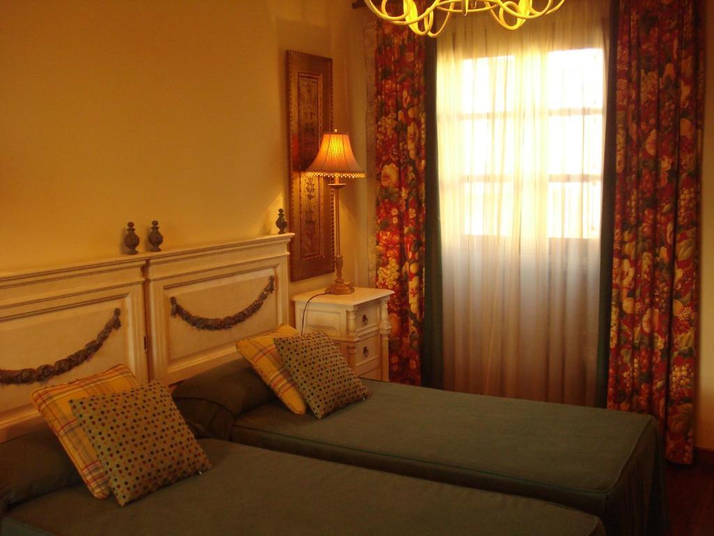 Pazo A Capitana Bed & Breakfast กัมบาโดส ห้อง รูปภาพ